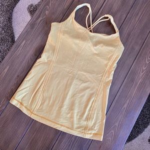 Lululemon tank top with built in bra size 6